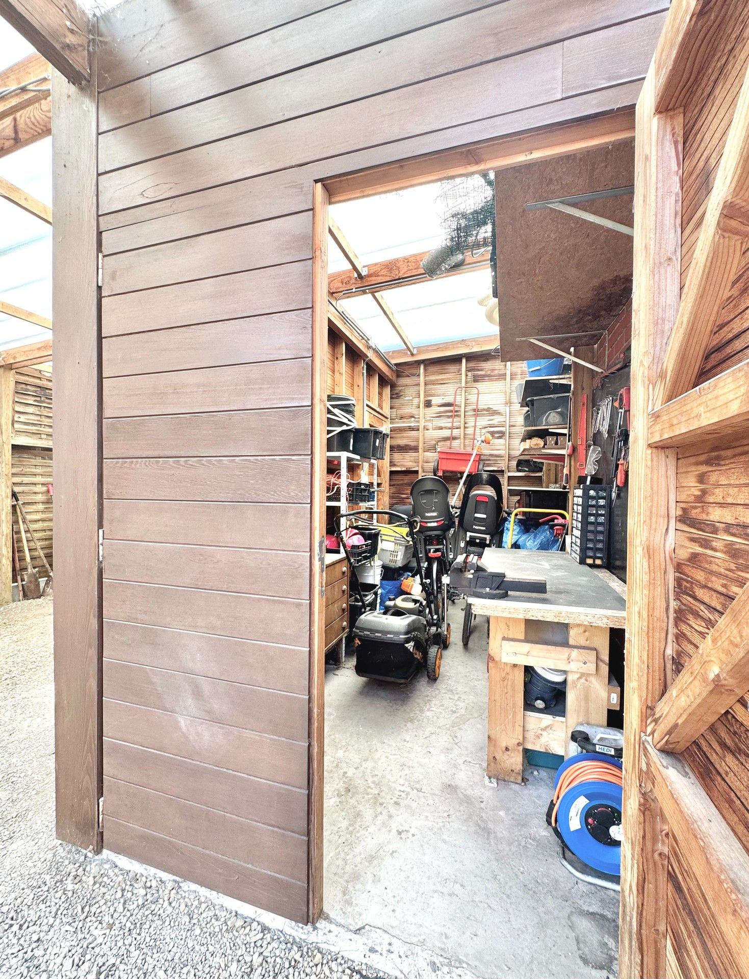 WONING MET 4 KAMERS - TUIN - GROTE CARPORT & UITWEG ACHTERAAN - 433 M² foto 20