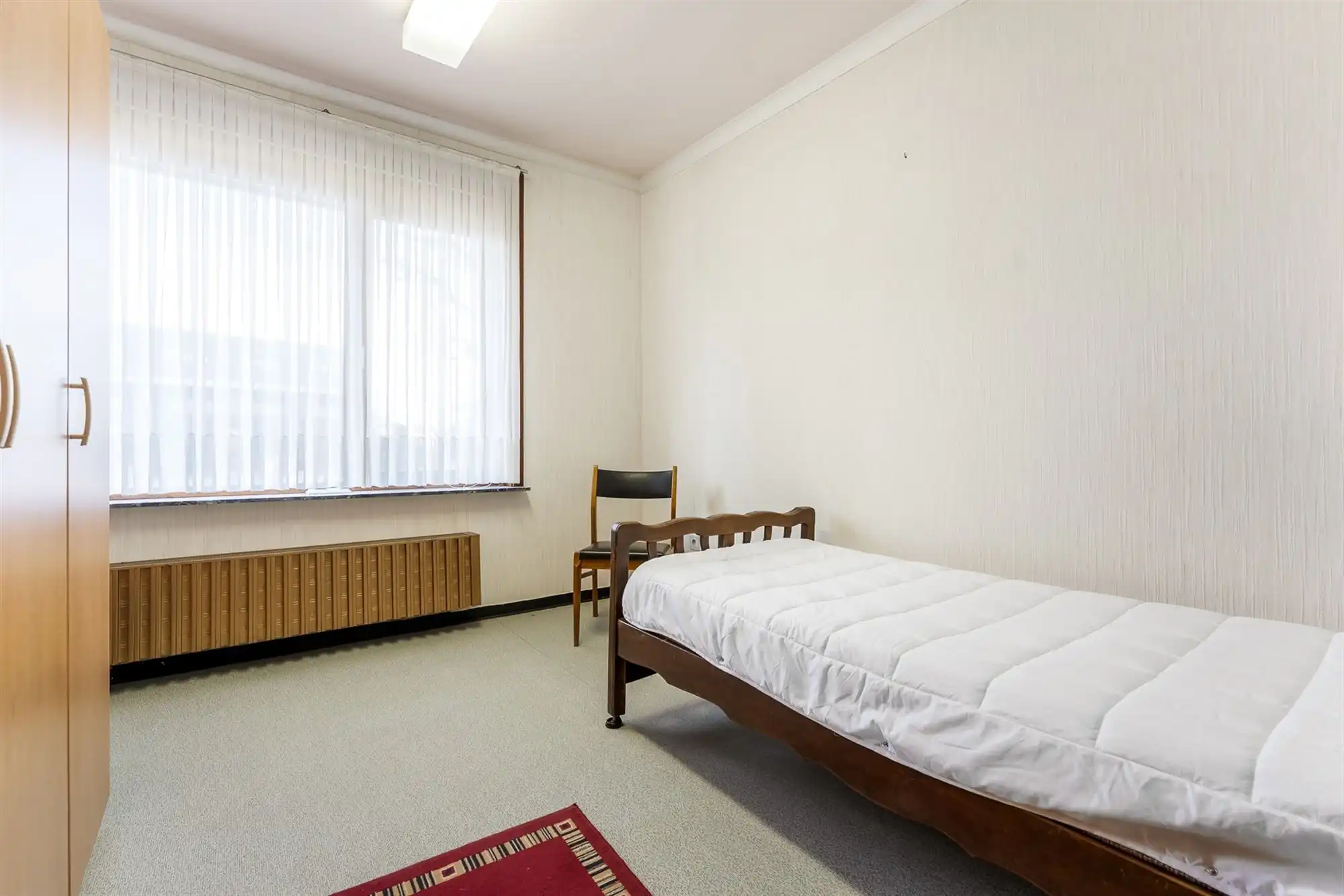 OP TE FRISSEN GELIJKVLOERSE WONING MET 3 SLAAPKAMERS OP EEN RUIM PERCEEL IN HET CENTRUM VAN OOSTHAM foto 14