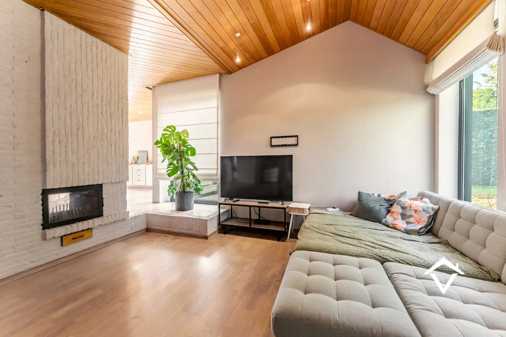 Instapklare woning met 6 slaapkamers op een topligging te Koekelare  foto 4