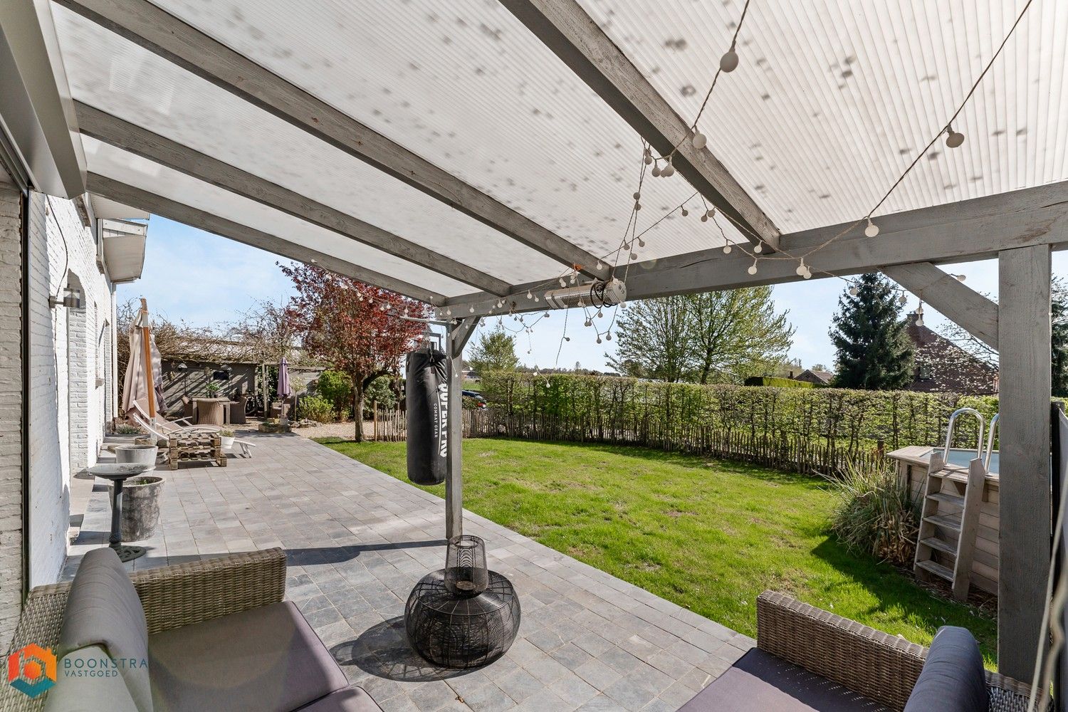 Instapklare woning met 4 slpkrs, tuin en zwembad te Sint-Katelijne-Waver foto 11