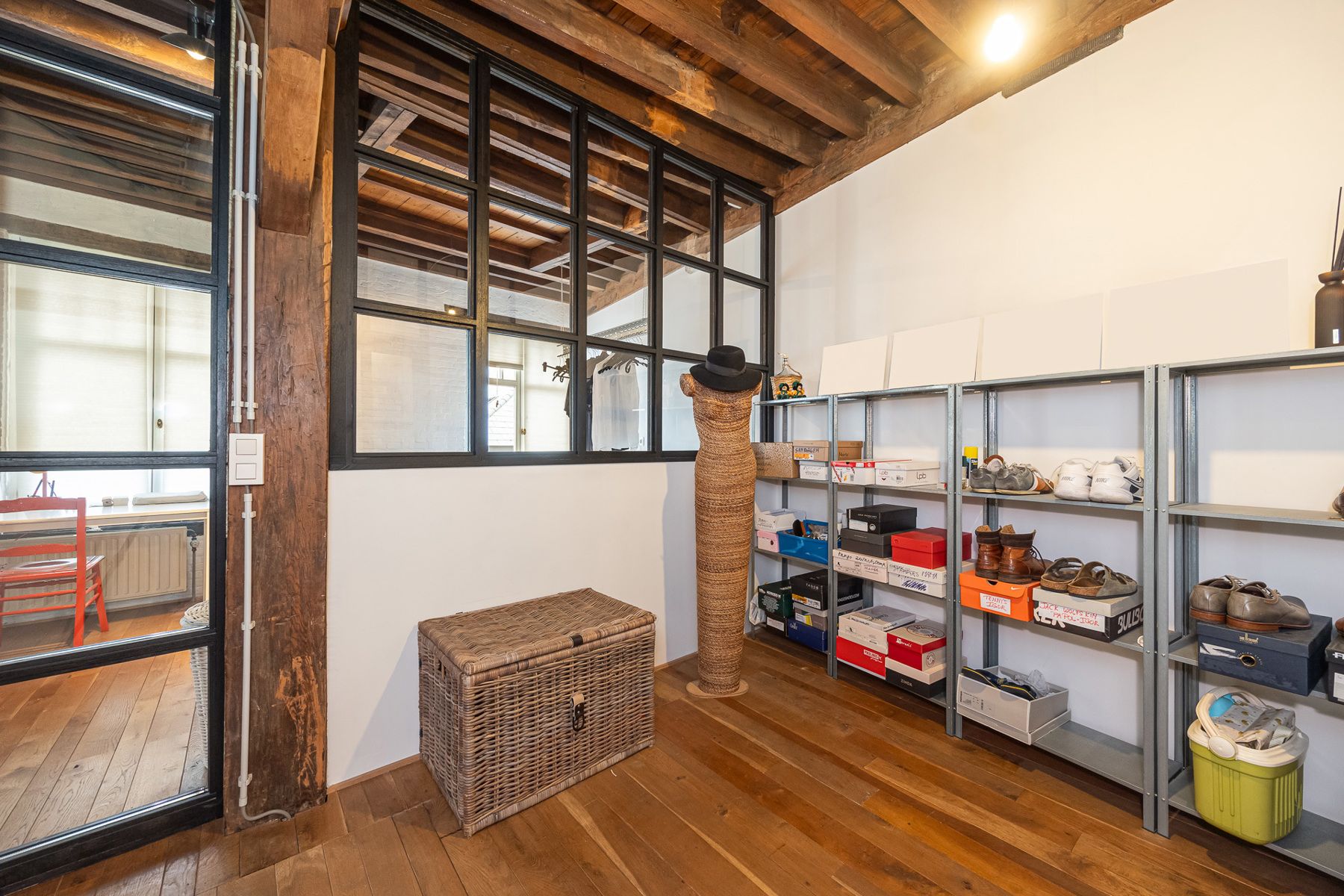 Volledig PAKHUIS in hartje Antwerpen met eindeloos potentieel! foto 11