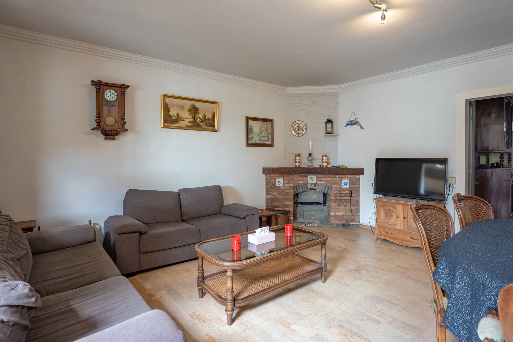 Instapklare woning met 5 slaapkamers, tuin, inpandige garage én dubbele garagebox foto 6