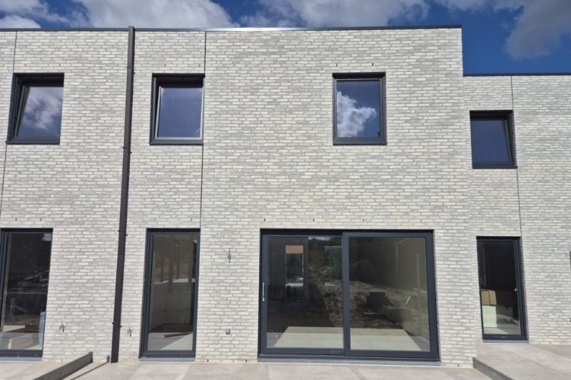 Hooglede: gesloten nieuwbouwwoning met 3 slaapkamers, zuid-gerichte tuin, carport en berging op een perceel van 169 m², centrale ligging foto 11