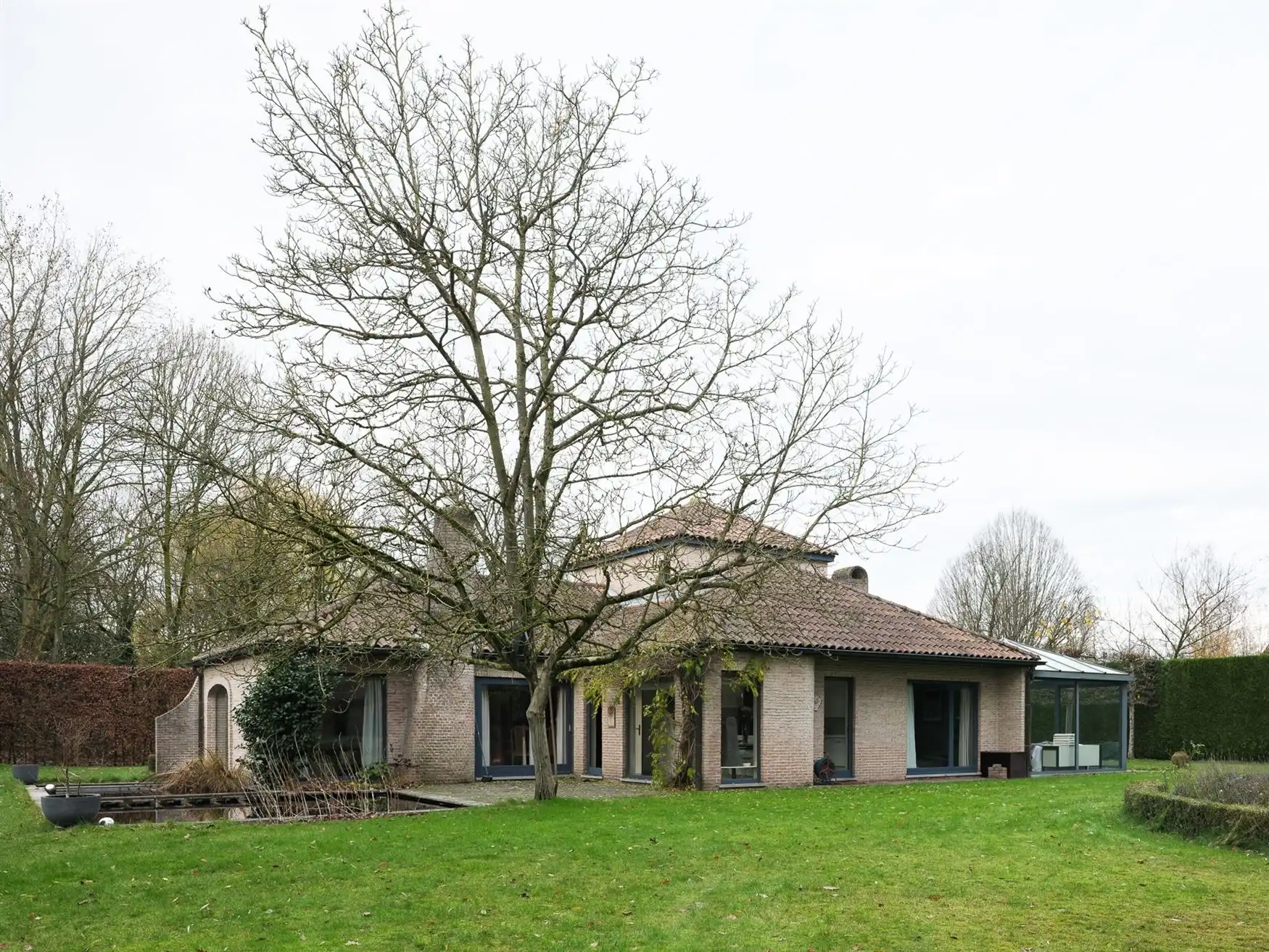 Unieke villa met prachtige tuin op een perceel van 2.764 m². foto 27