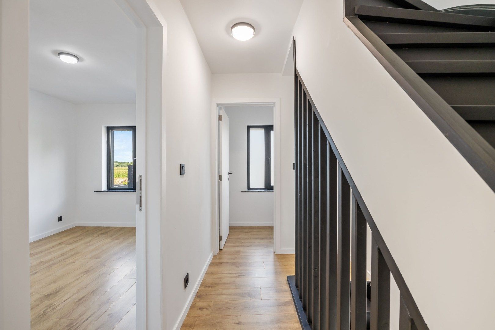 Luxueus, gerenoveerde woning met EPC: A-label te Sint-Niklaas! foto 24
