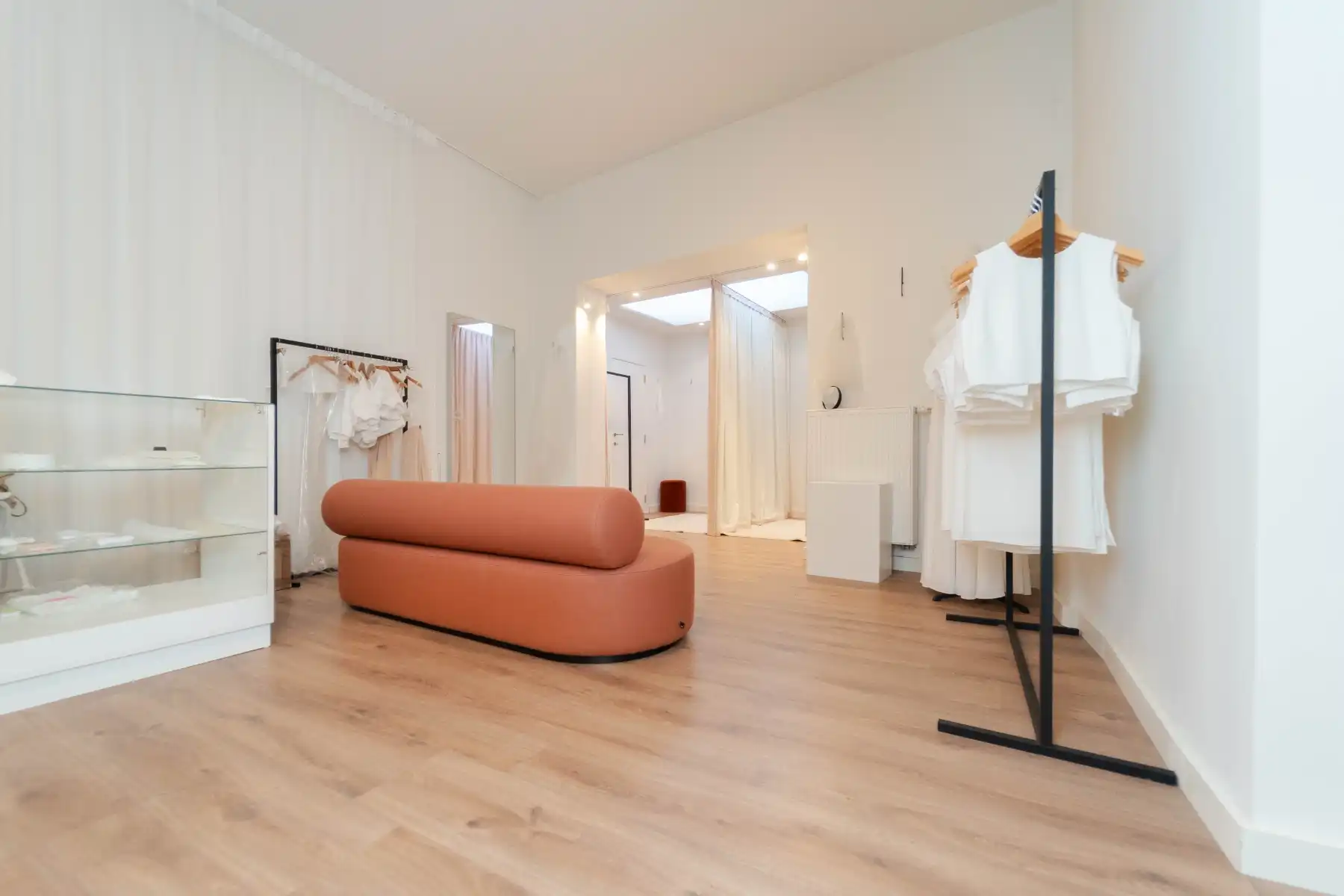 Charmante handelszaak (128 m²) op topligging palend aan de Vrijdagmarkt foto 8