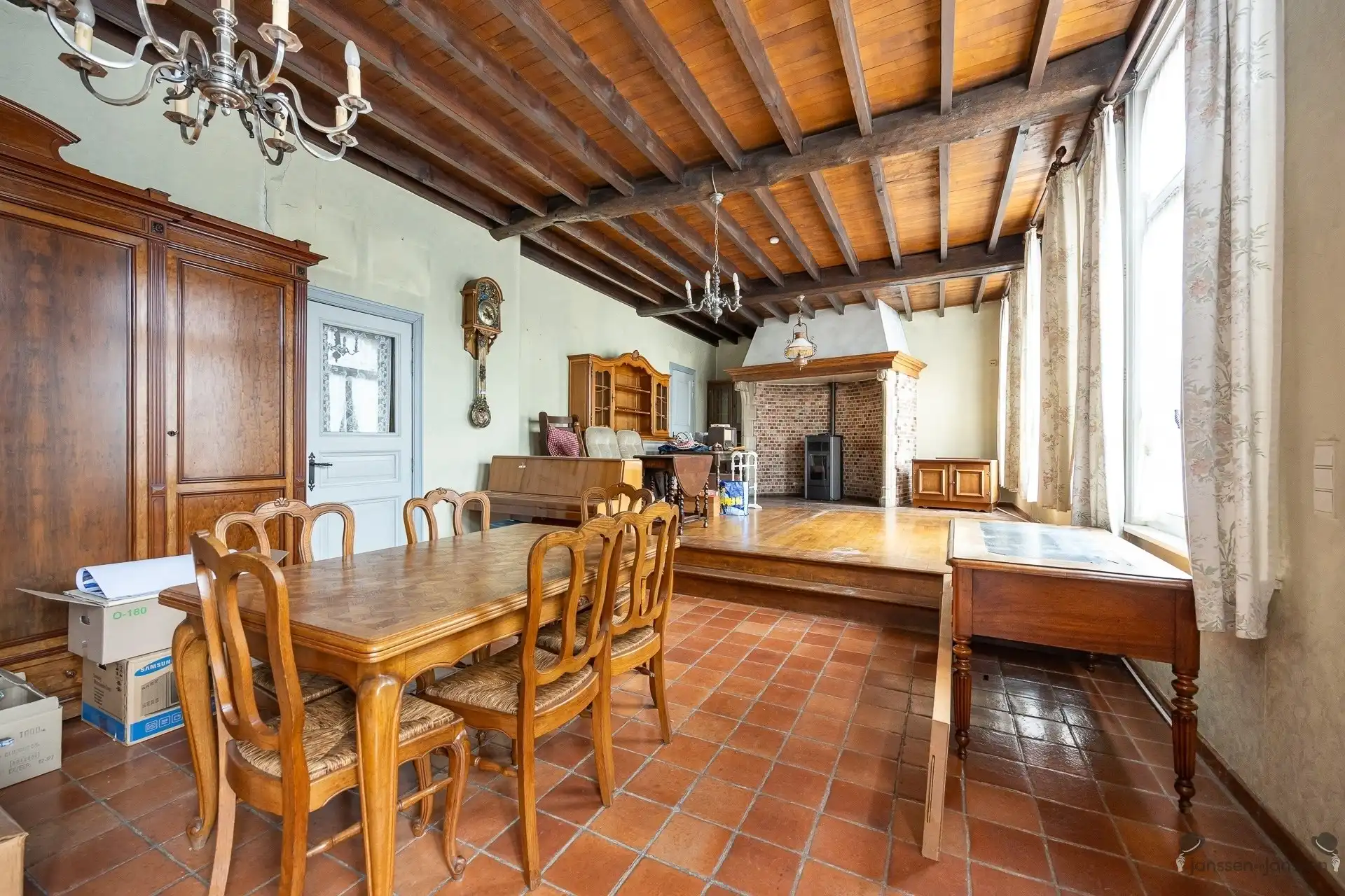 Authentieke woning met karakter in het hart van Sint-Lenaarts foto 3