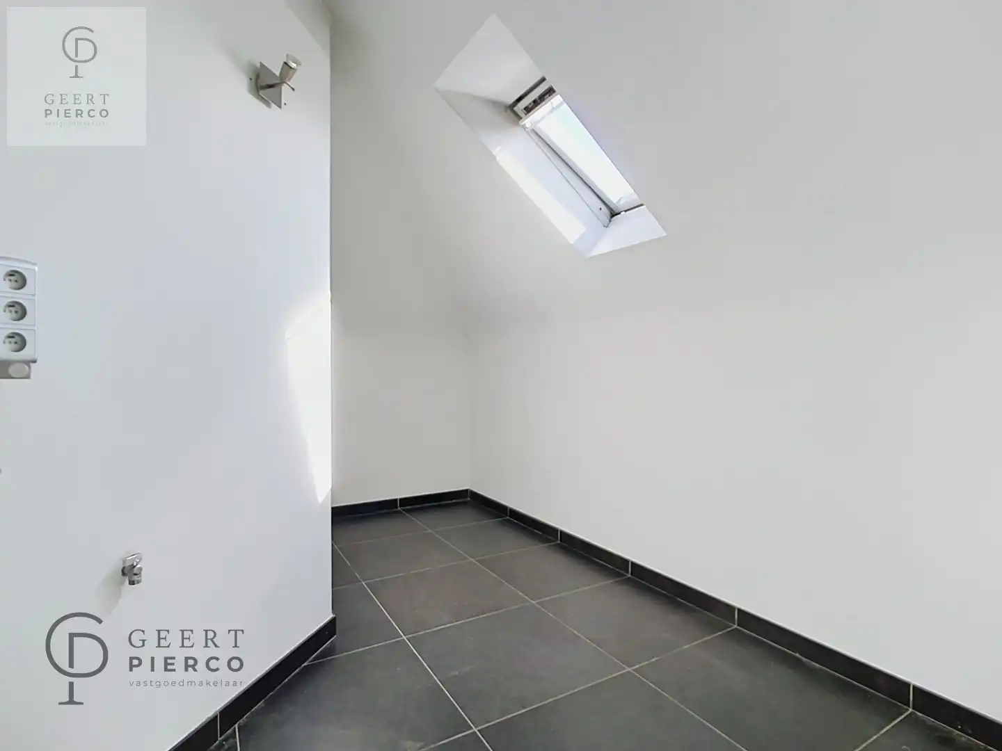 Ruim appartement in het hartje van Landen foto 22