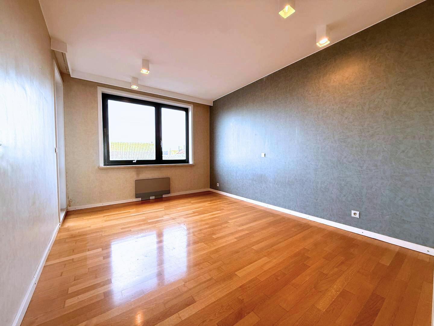 Instapklaar appartement met perfect ZW-oriëntatie in Ieper  foto 15