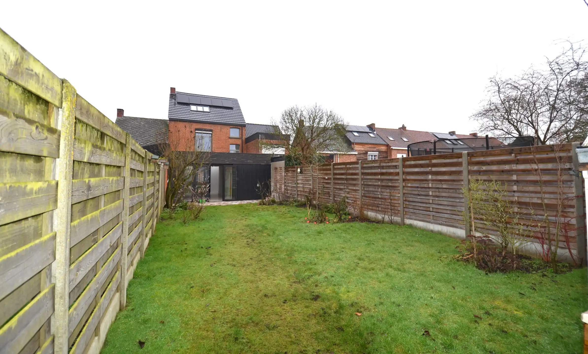 Ruime karaktervolle rijwoning foto 25