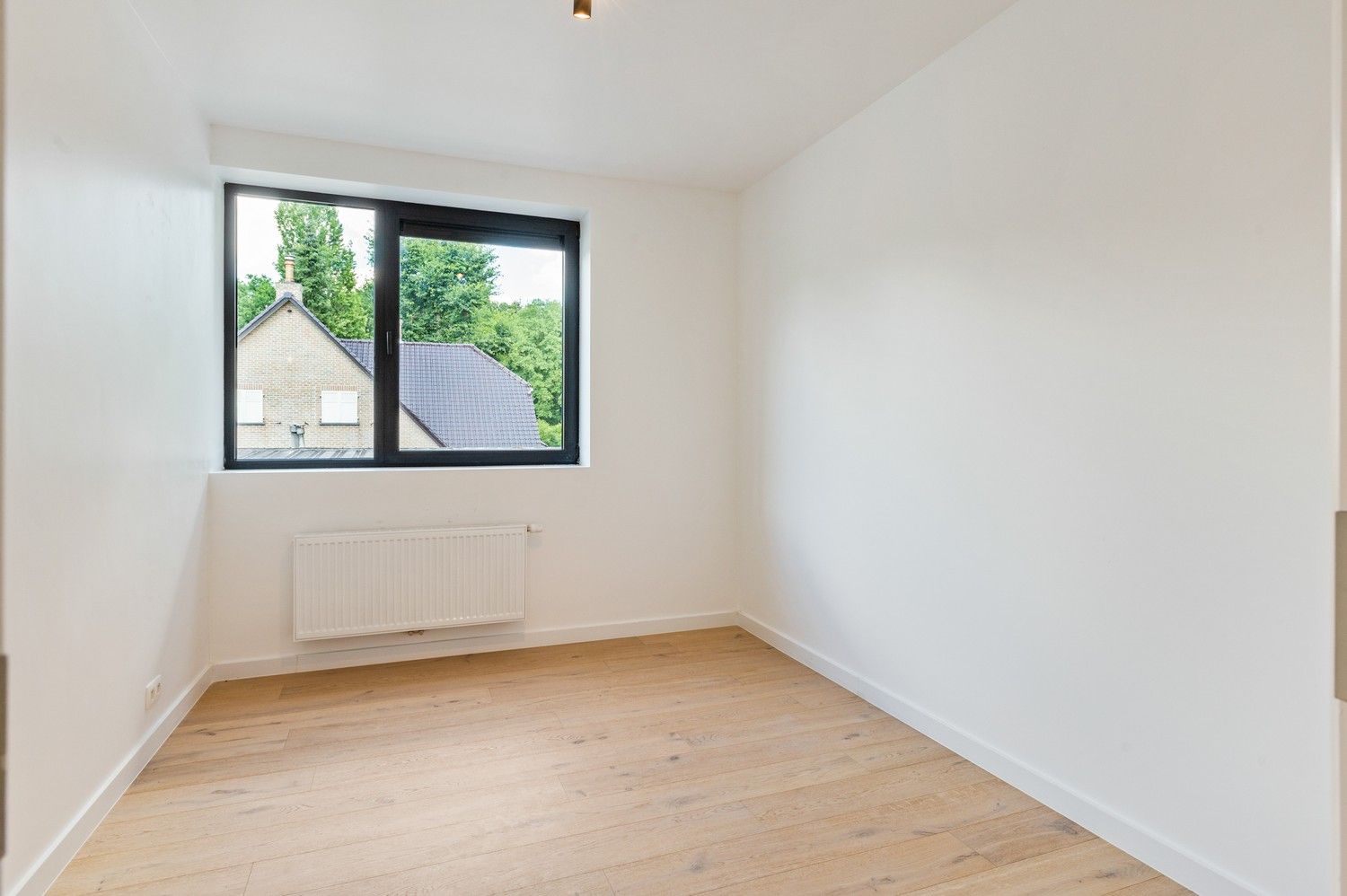 Halfopen nieuwbouwwoning met 4 à 5 SLPKS en grote tuin in Kapellen! foto 15