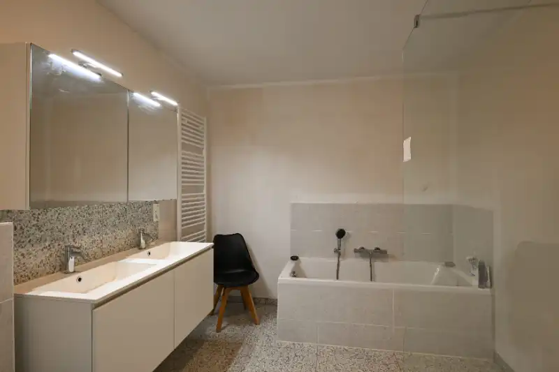 RECENTE ENERGIEZUINIGE RIJWONING MET 3 SLAAPKAMERS AAN DE VAART - FORT 9 foto 7