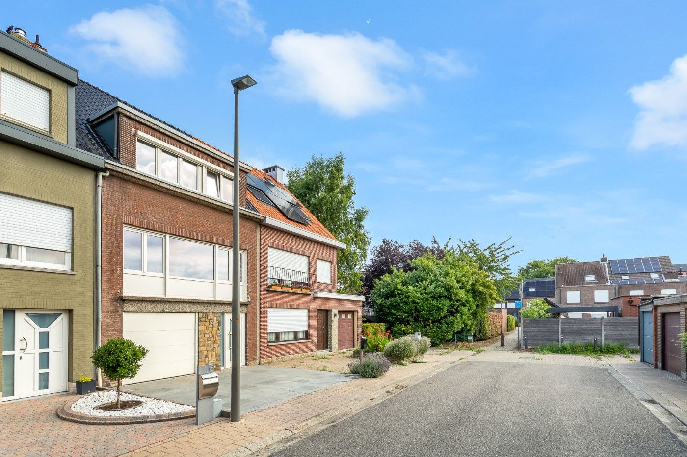 Grote woning met 4 à 5 slpk., inpandige garage en tuin foto 32
