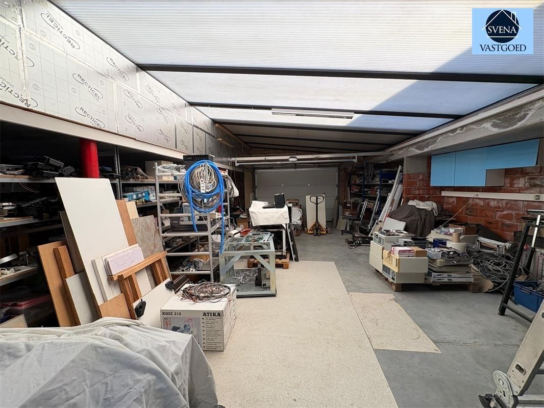APPARTEMENT MET MAGAZIJN GELEGEN IN KMO ZONE foto 14
