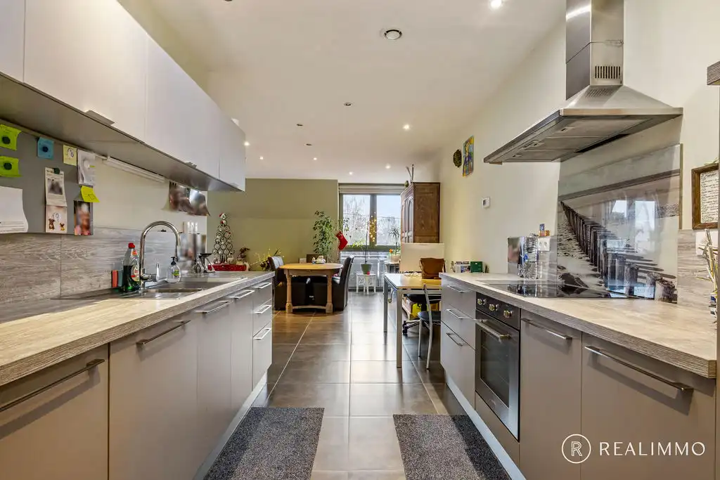 Luxueuze penthouse van 160 m² met 3 slaapkamers en parkting te Dottenijs! foto 8