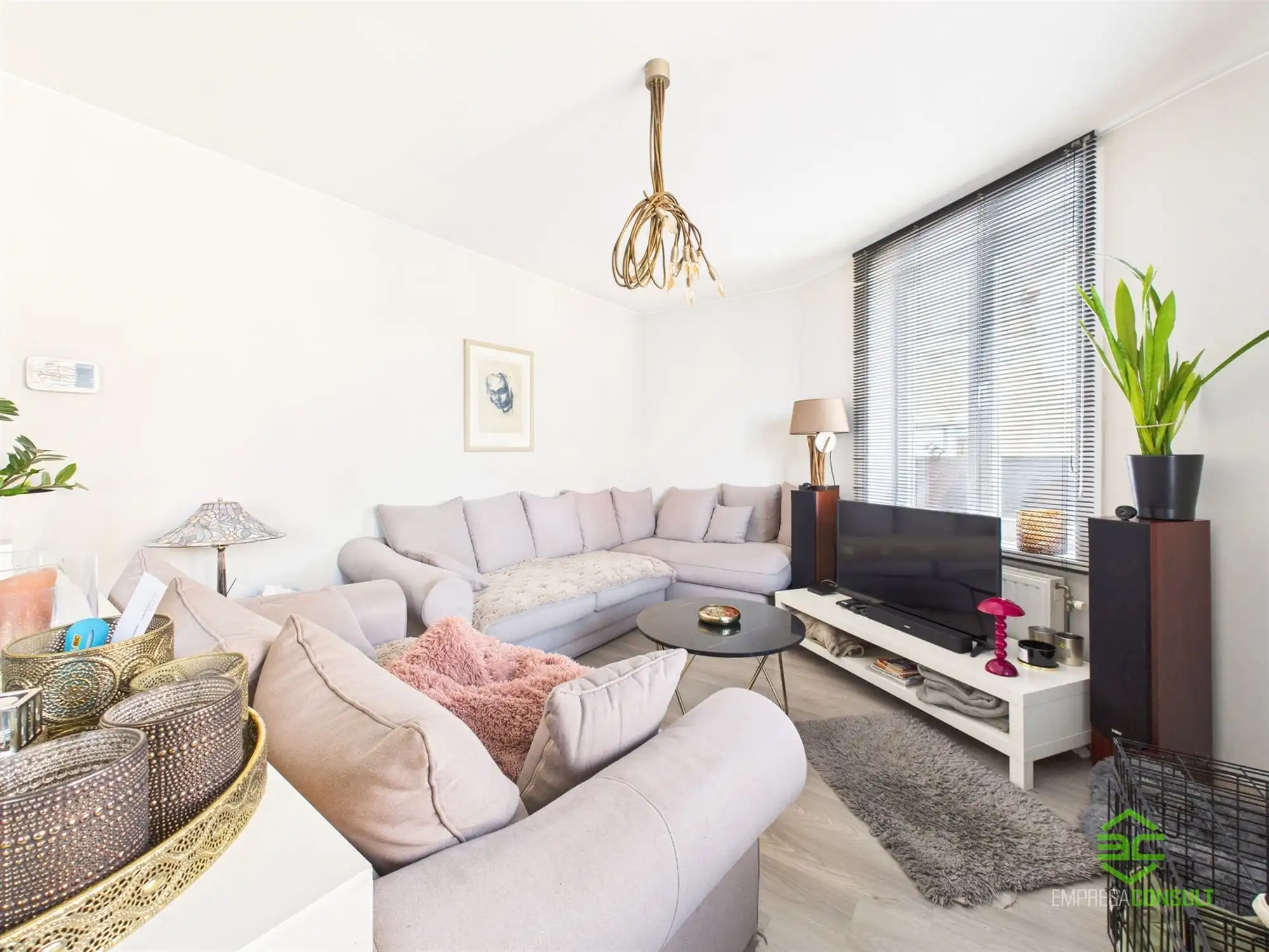 Verhuurd handelspand met app in het centrum! foto 6