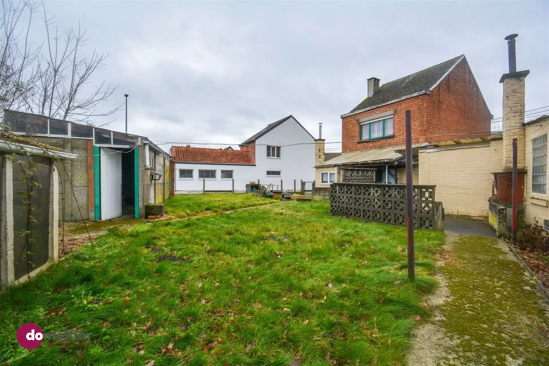 Te renoveren woning met inpandige garage en uitbreidingsmogelijkheden in Haacht foto 2