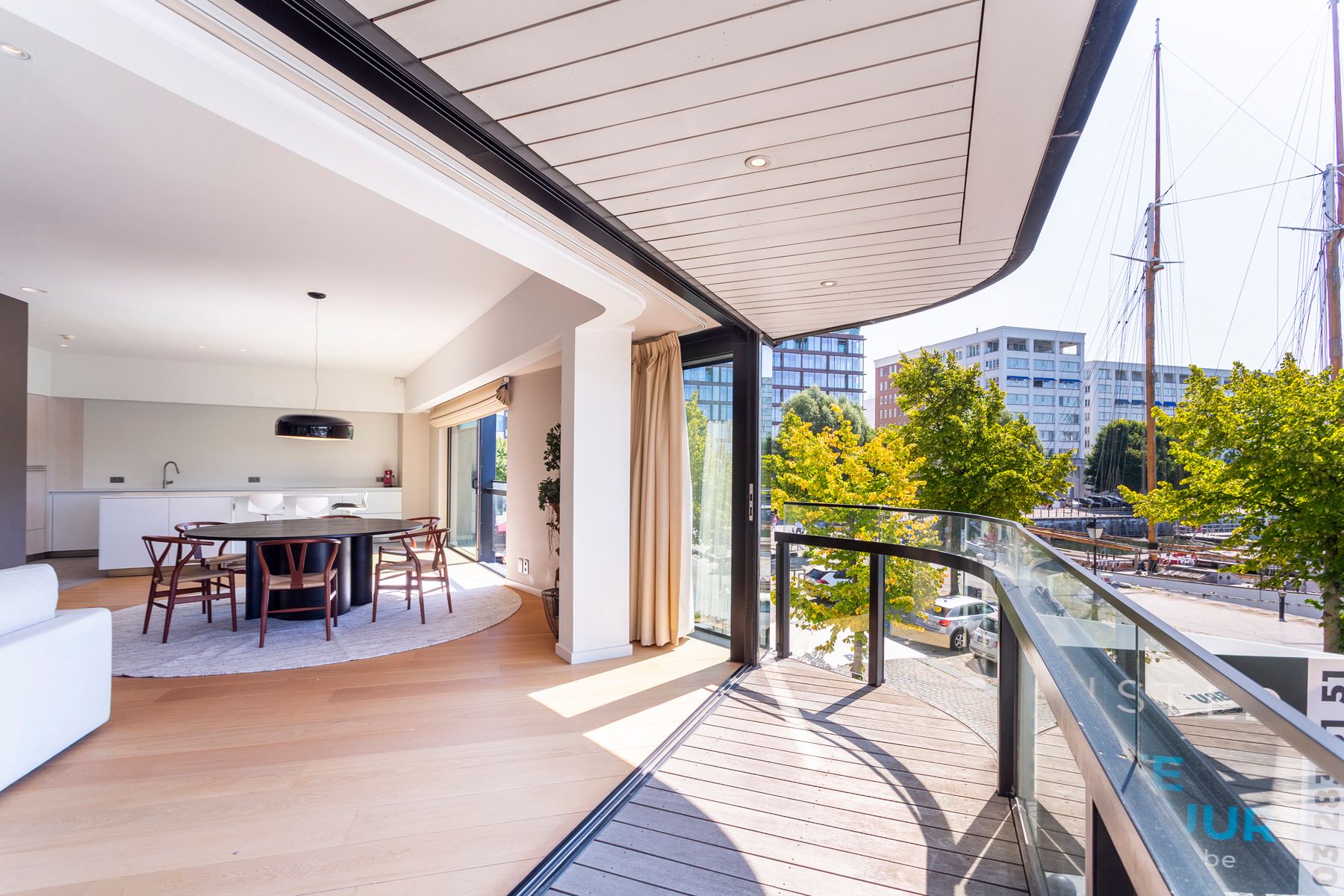 Bemeubeld 3-slaapkamer appartement op het Eilandje foto 12