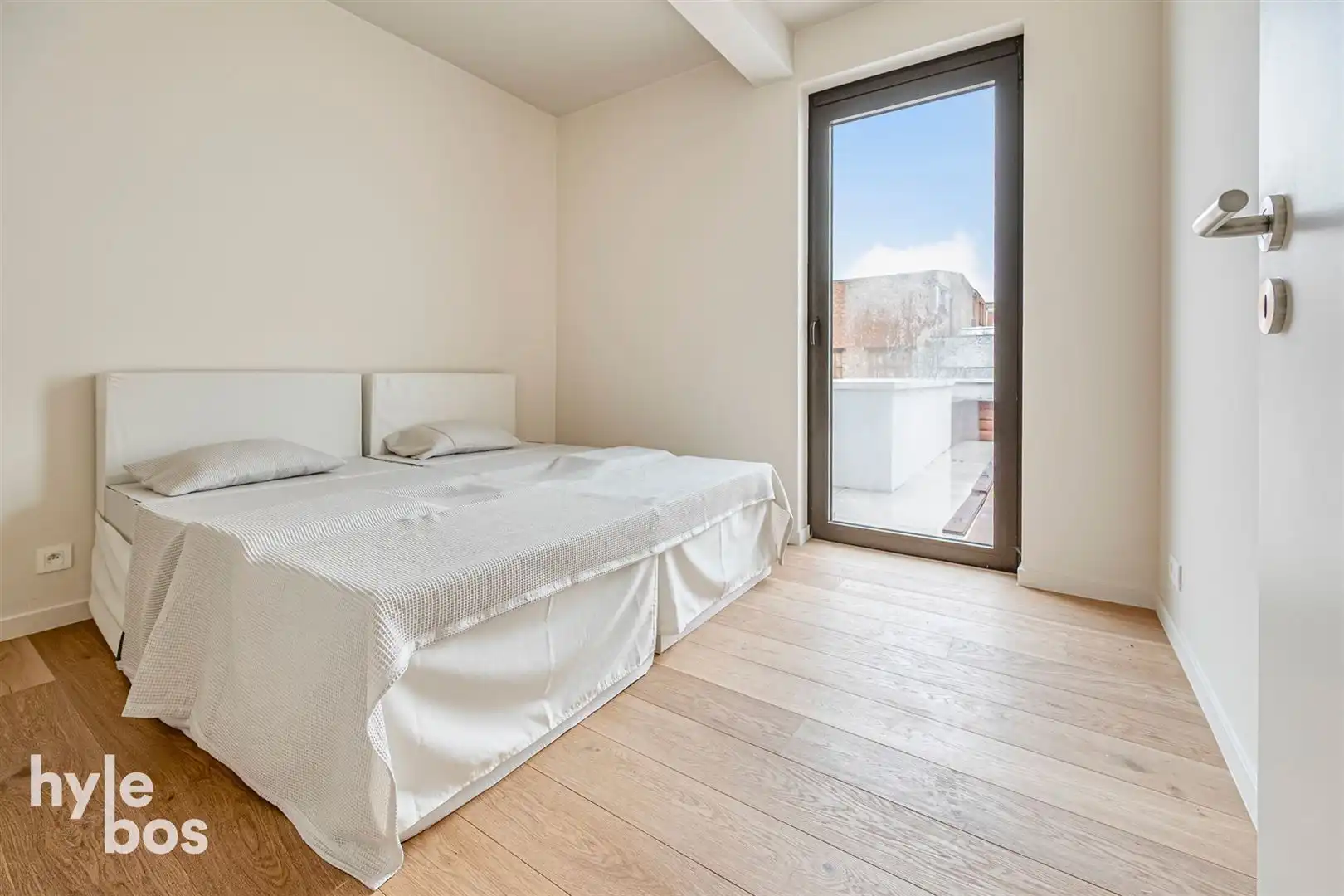 Luxueus energiezuinig appartement met ruim terras in centrum foto 11