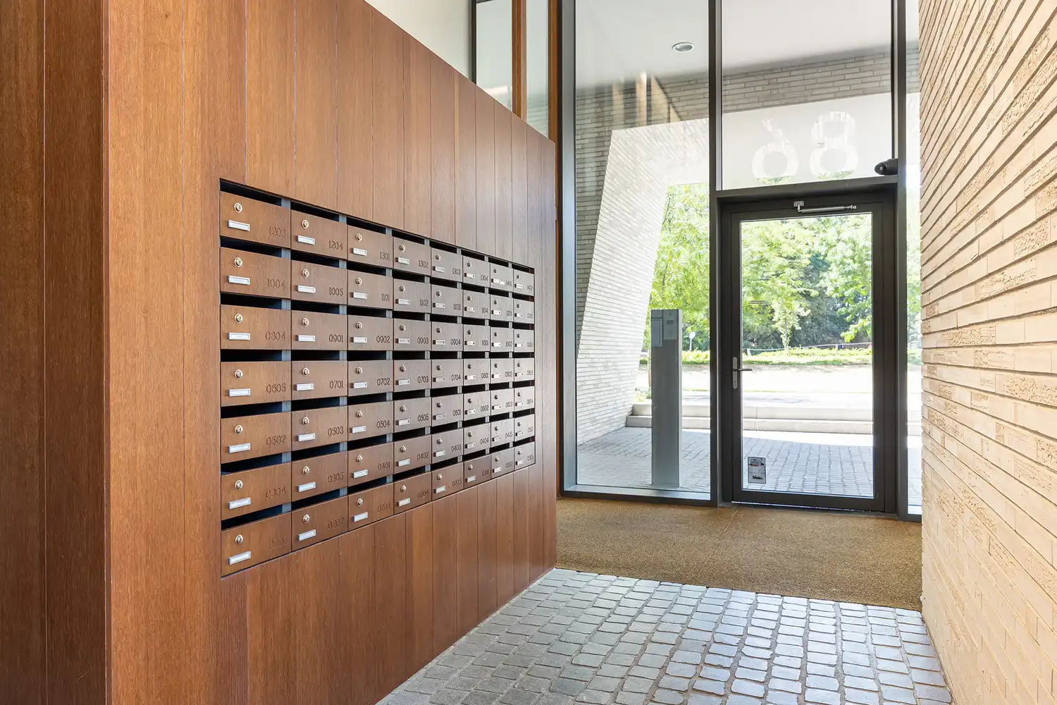Luxueus en zorgeloos wonen op hoog niveau in de iconische Residentie Louise Marie - 2 slaapkamers en ruim terras (EPC A!) - verkoop onder het registratiestelsel! foto 8