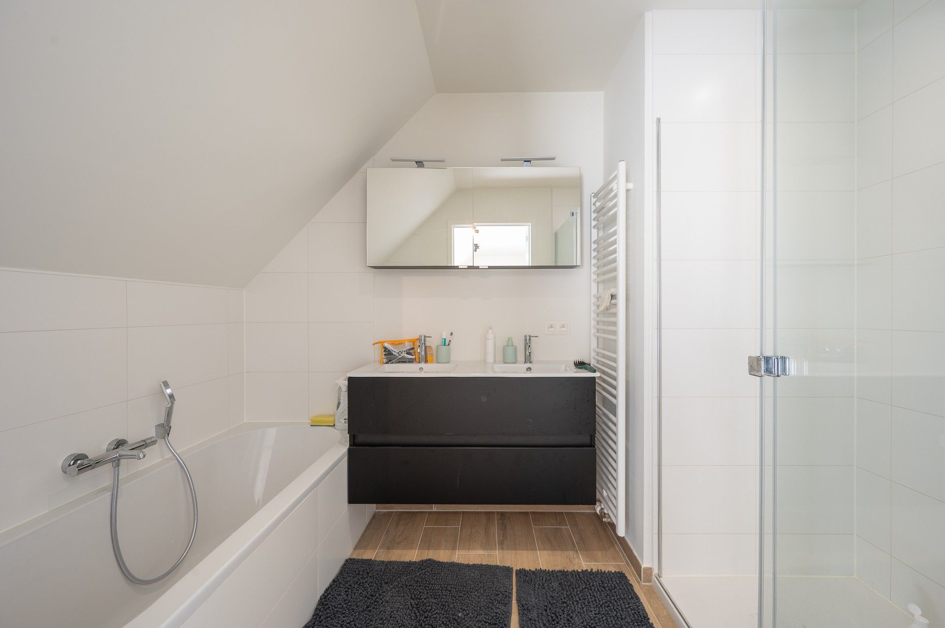 Ongemeubeld: nieuw duplexappartement in het centrum! foto 12