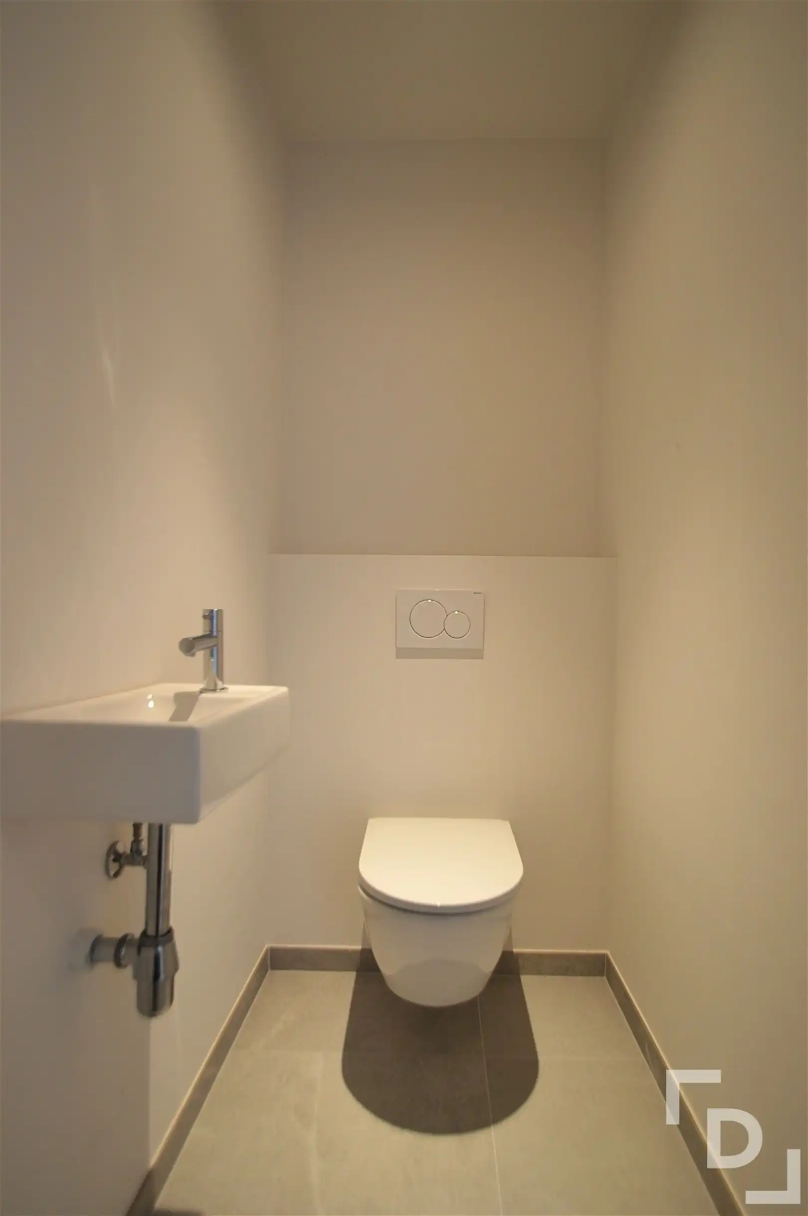 Nieuwbouwappartement met staanplaats in centrum Ieper foto 10