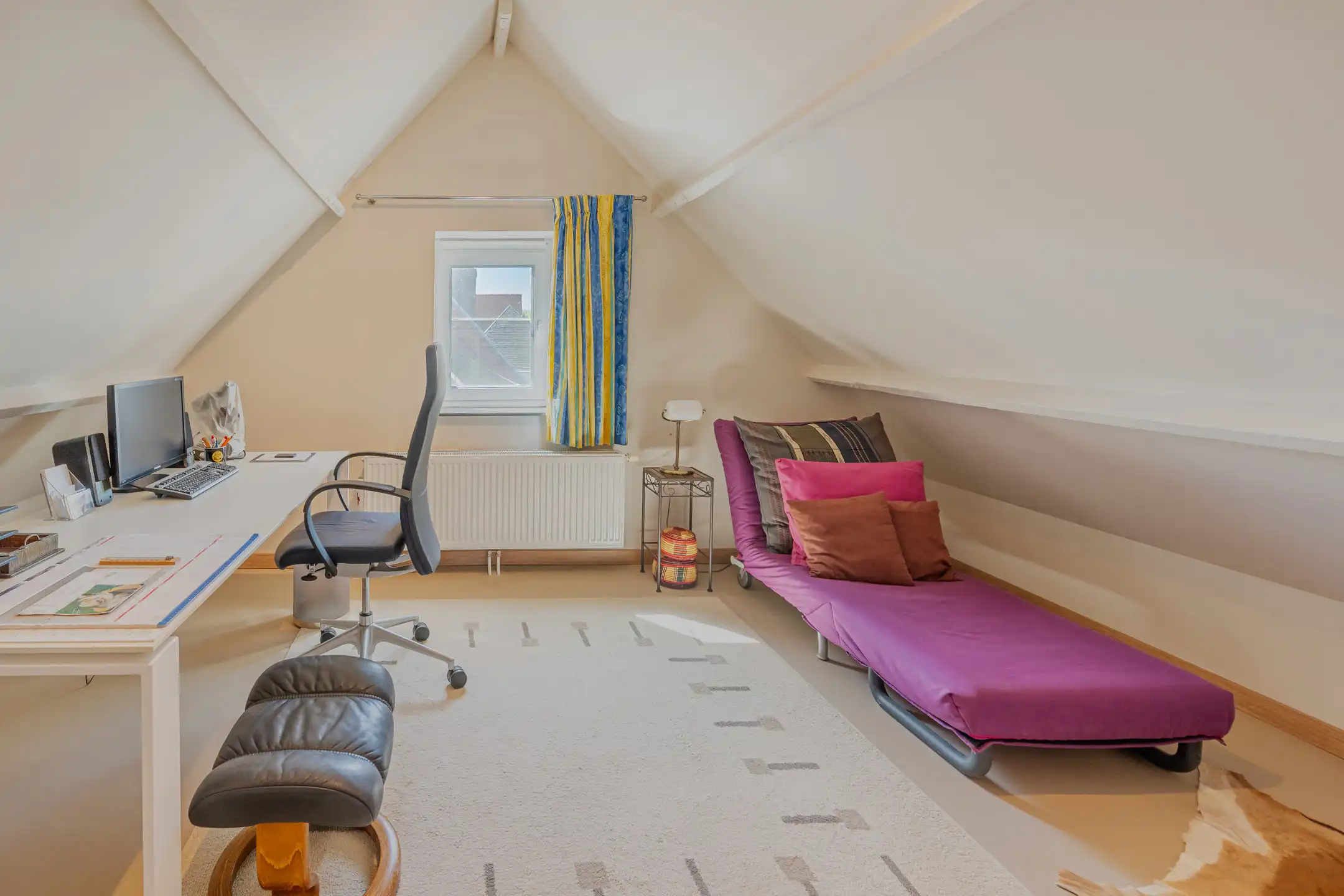 Charmante villa met 4 slaapkamers romantische tuin en garage foto 24