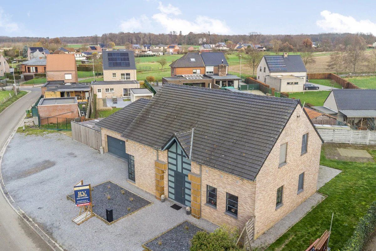 RECENTE EN RUIME WONING VAN 311 M² MET MINIMAAL 3 SLPK’S IN HASSELT-KORTESSEM foto 34