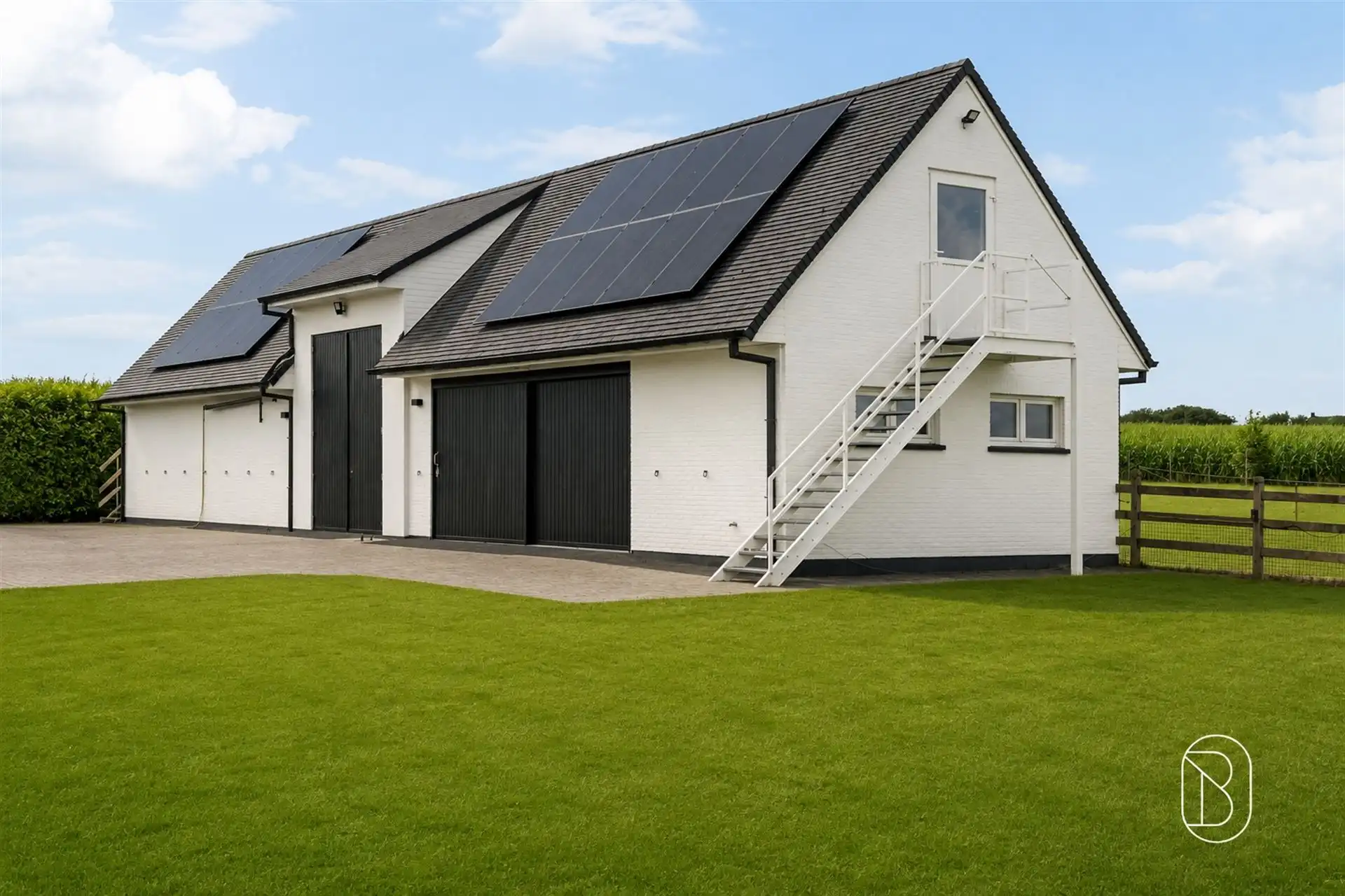 Prachtig gelegen klassewoning met paardenstallen.  foto 7