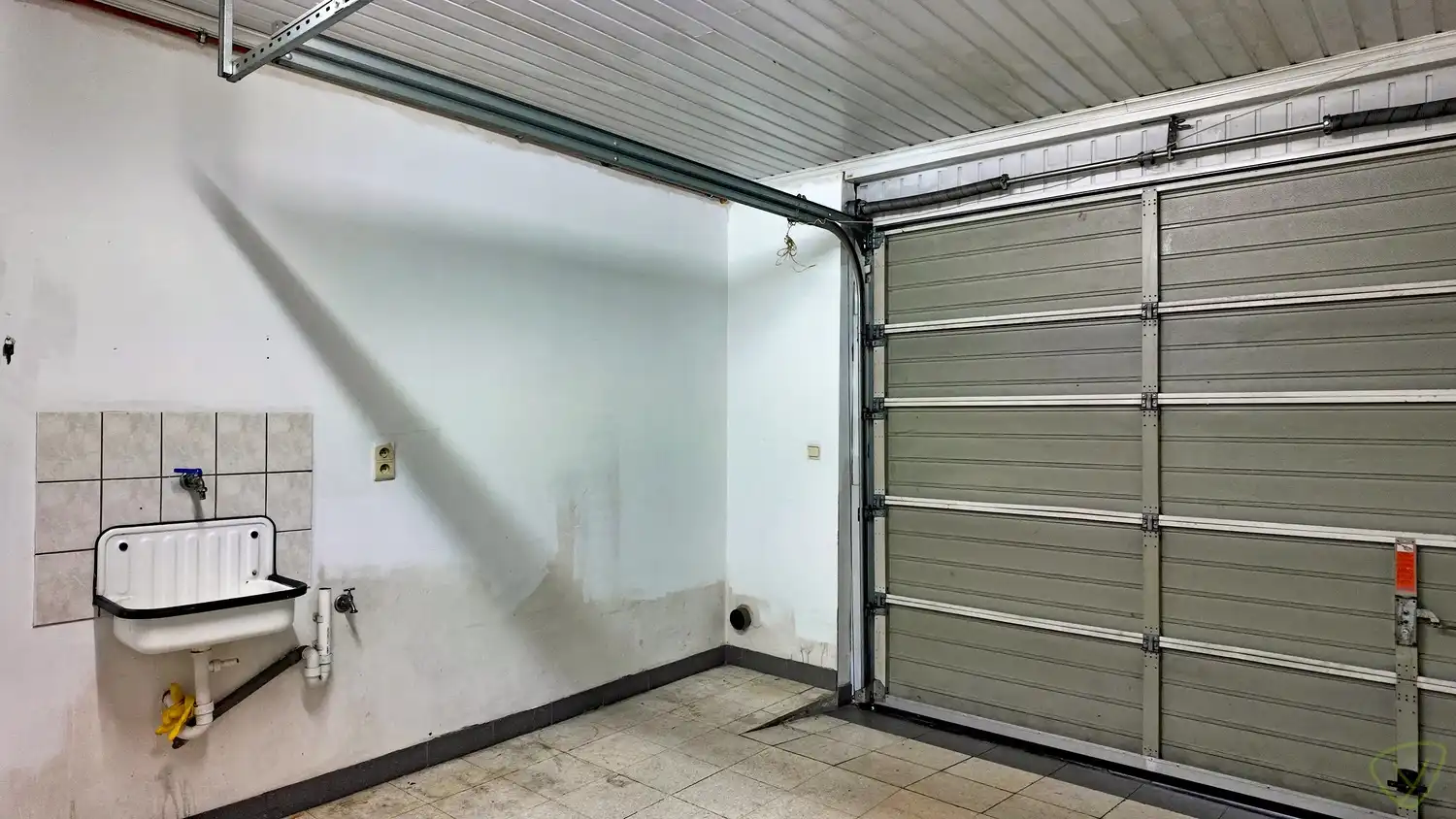 Opbrengsteigendom met twee appartementen en garage op gunstige locatie in Gent foto 2