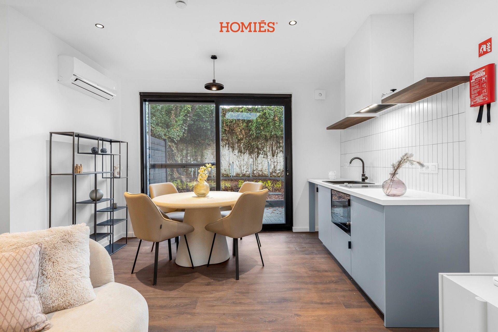 High-end studio (Label A) met privatief terras foto 6