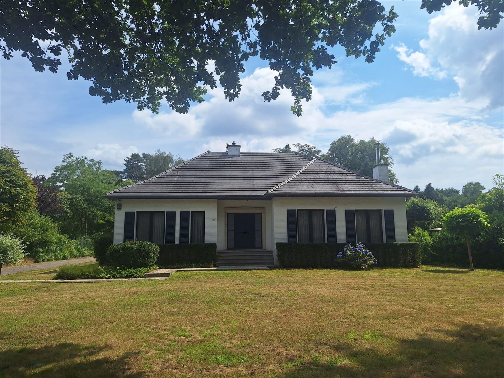 TE HUUR: Ruime woning met 3 slaapkamers te Zolder!  foto {{pictureIndex}}