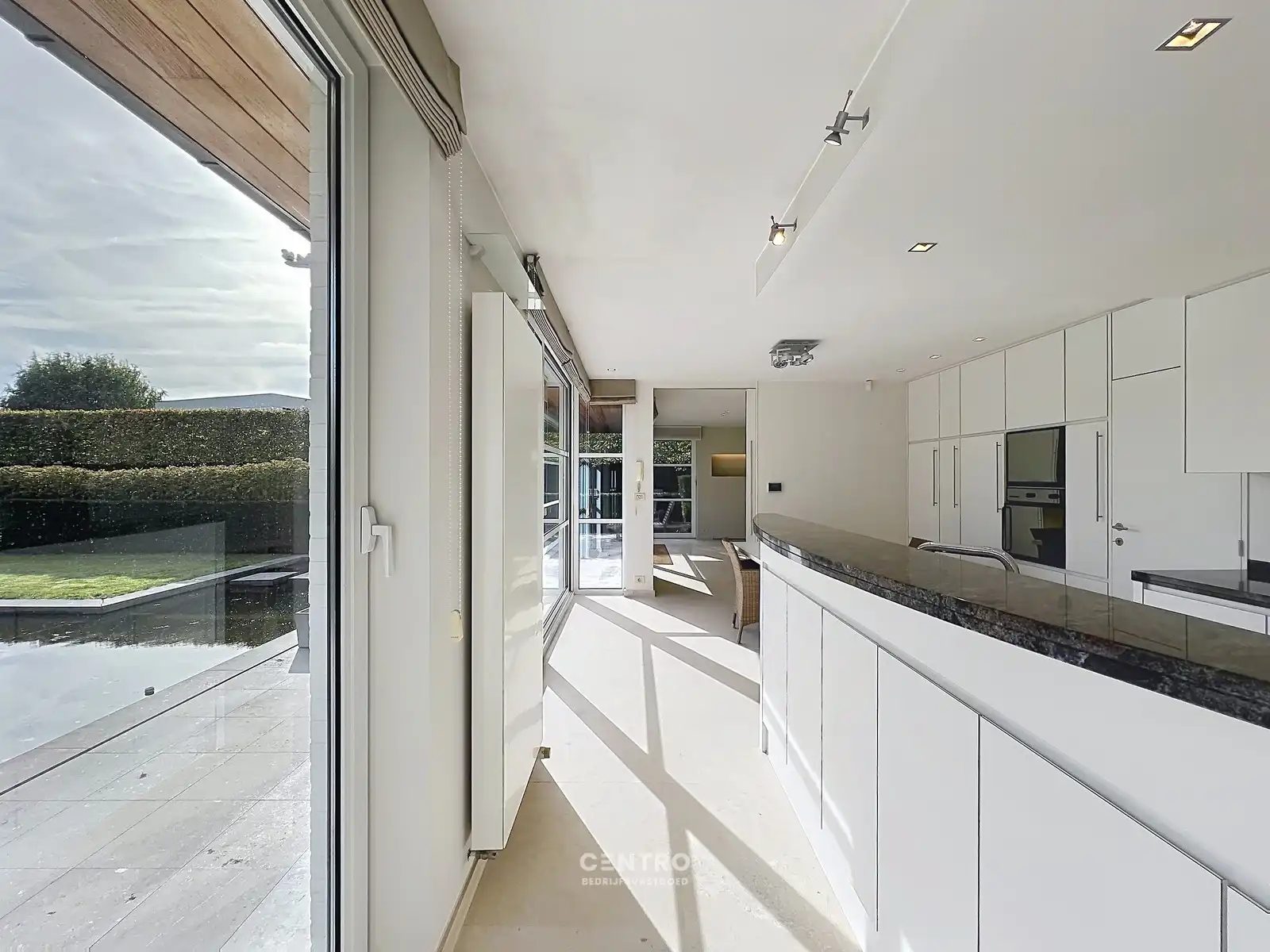 EXCLUSIEVE VILLA MET RUIME KANTOORVLEUGEL OP 1.191 M² – LUXE, RUIMTE EN VEELZIJDIGHEID! foto 9