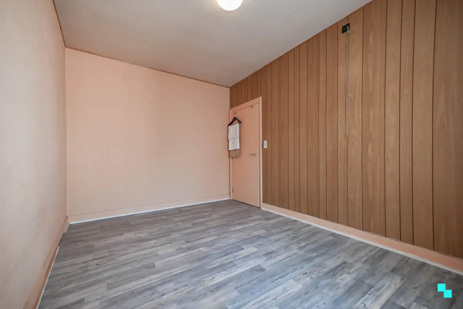Centraal gelegen ééngezinswoning met vier slaapkamers te Izegem foto 16