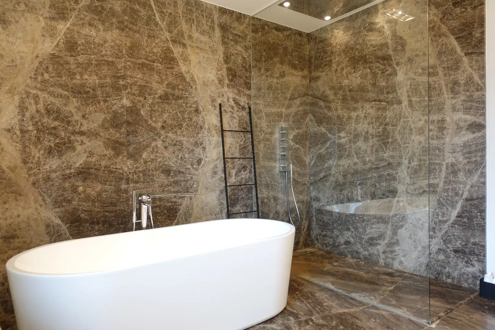 Prachtige karaktervolle villa op groot perceel nabij invalswegen foto 14