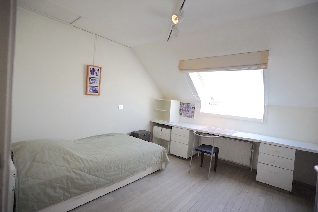 Ruime villa met grote dokterspraktijk (135 m²)! foto 19