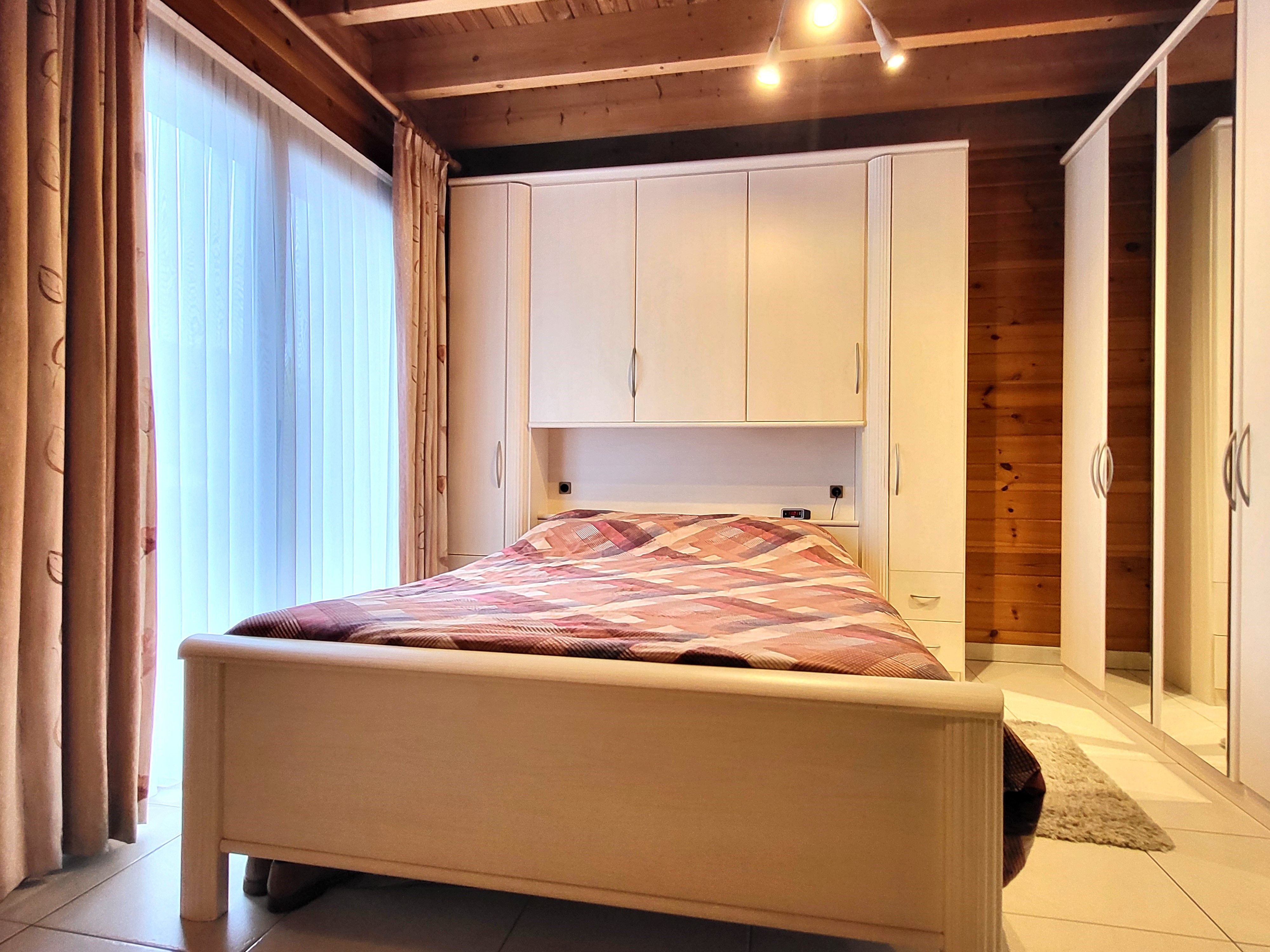 Charmante instapklare woning op 976m² met 3 slaapkamers, leefveranda en mooie grote tuin!  foto 14