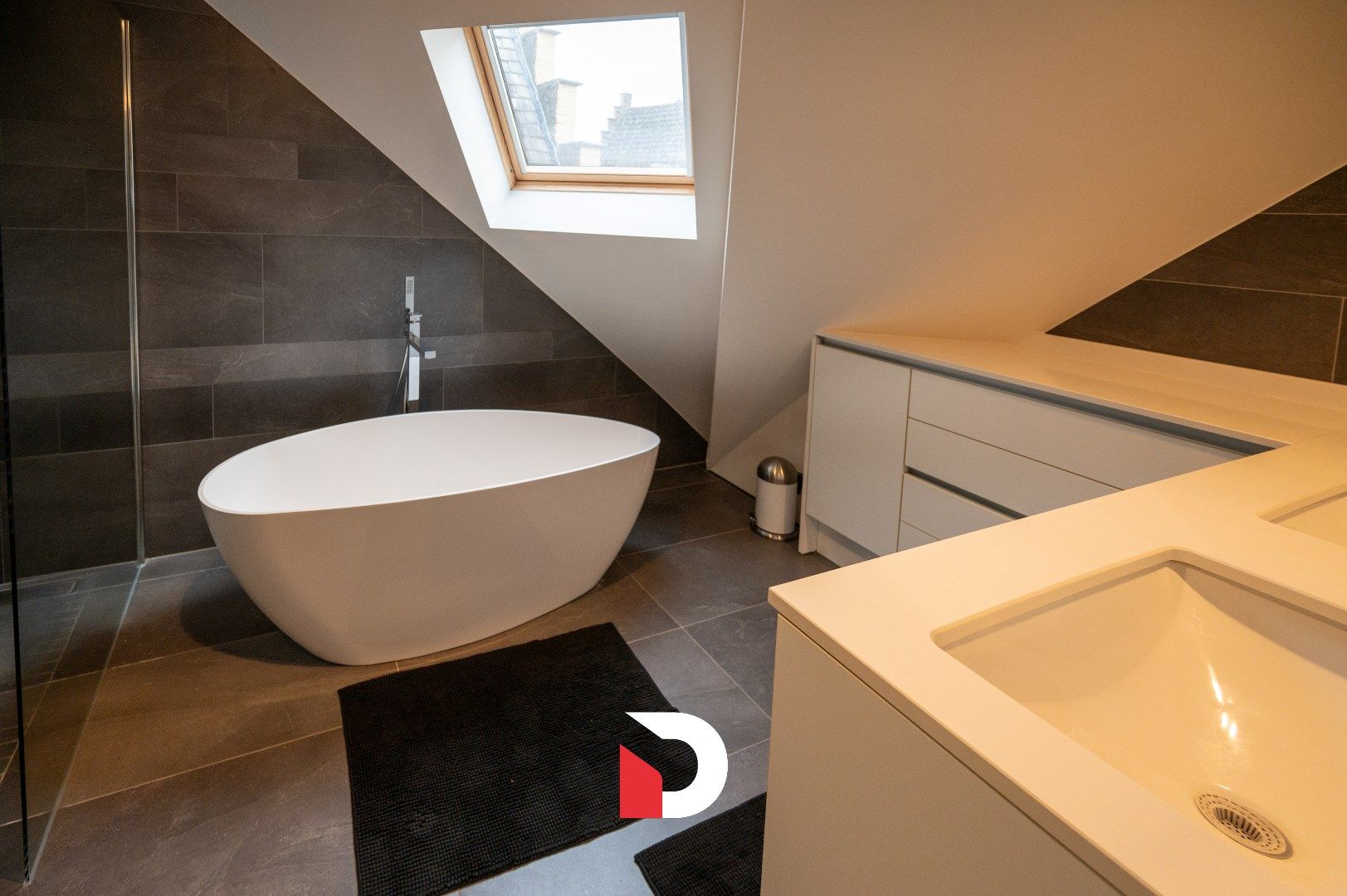 Instapklaar en luxueus appartement (+/- 180 m²) op een topligging in centrum Brugge foto 15