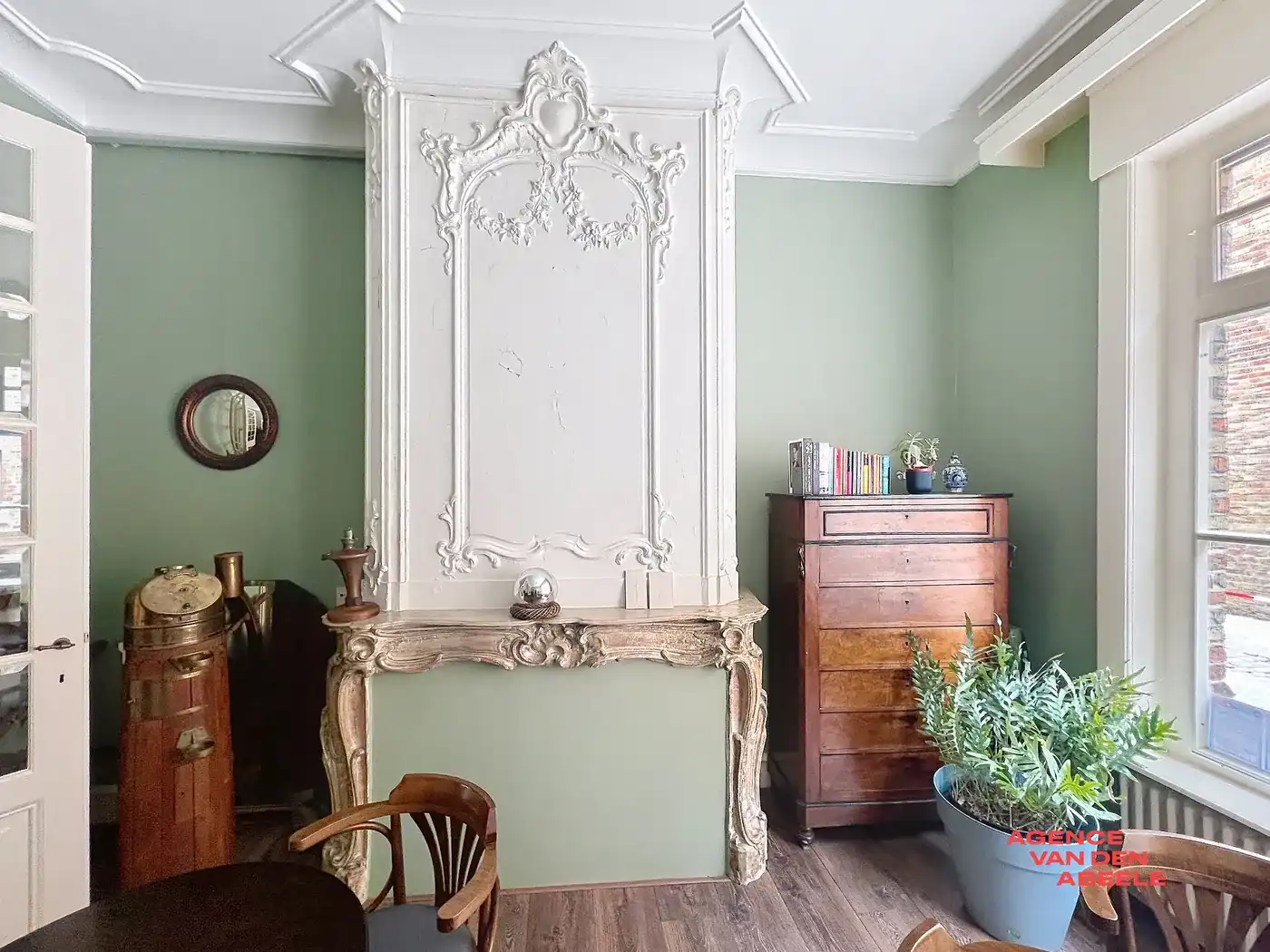 Centraal gelegen handelswoning met 4 slaapkamers en riante tuin  foto 5