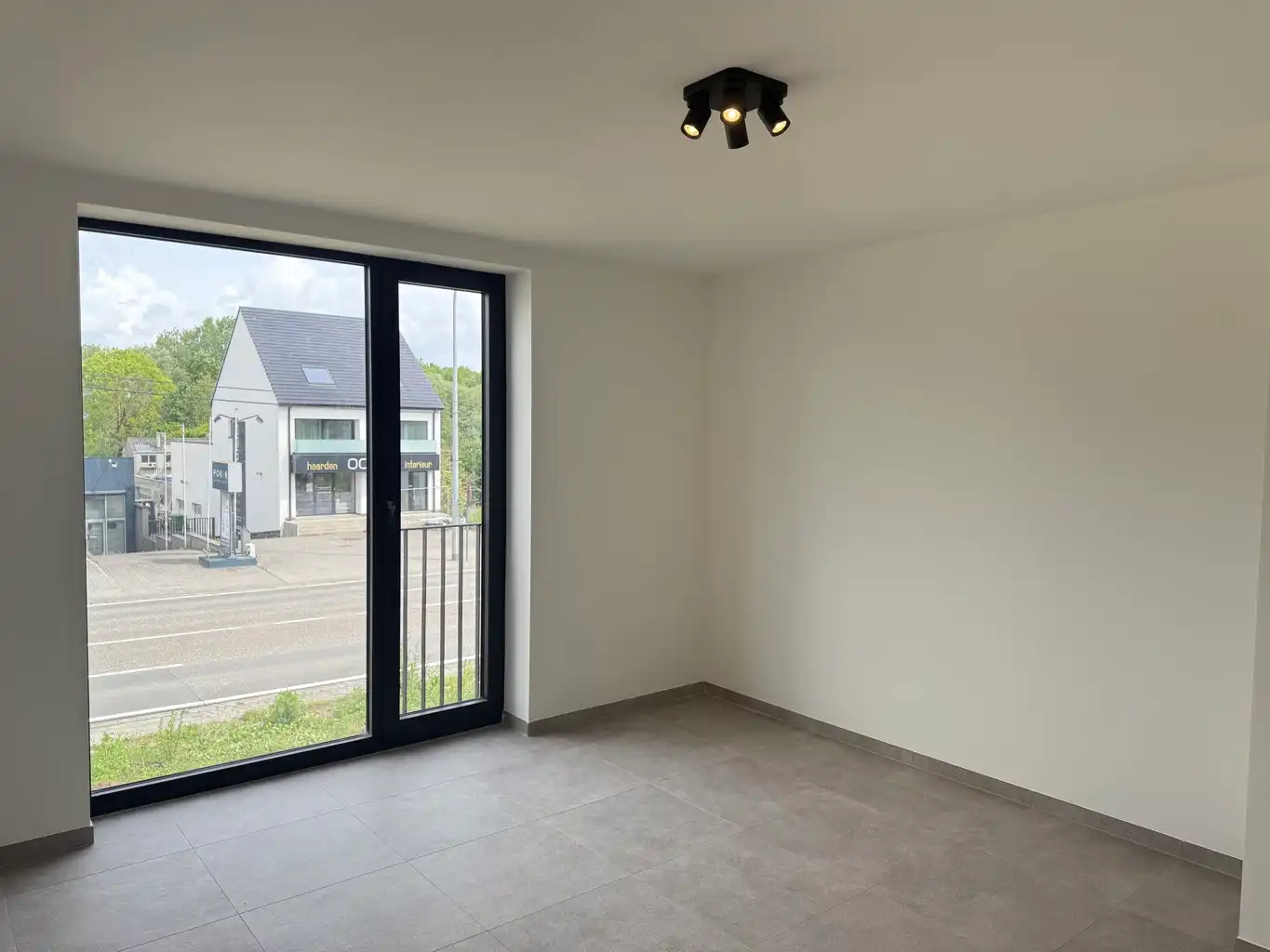 Nieuwbouw appartement met 2 slpks, terras en 2 staanplaatsen foto 9