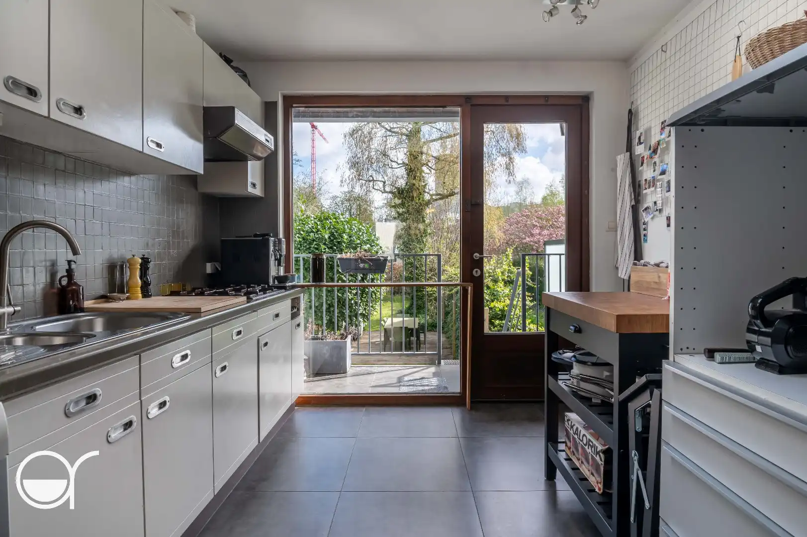 Statige woning met grote tuin vlakbij station Gent-Sint-Pieters foto 10