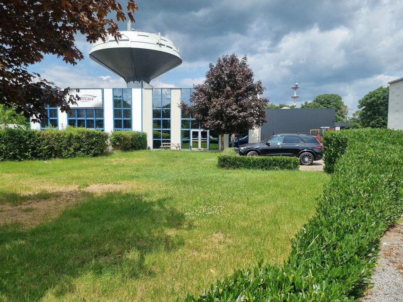 Uitstekend gelegen industrieel gebouw/magazijn met kantoorruimte (400m²) foto 40
