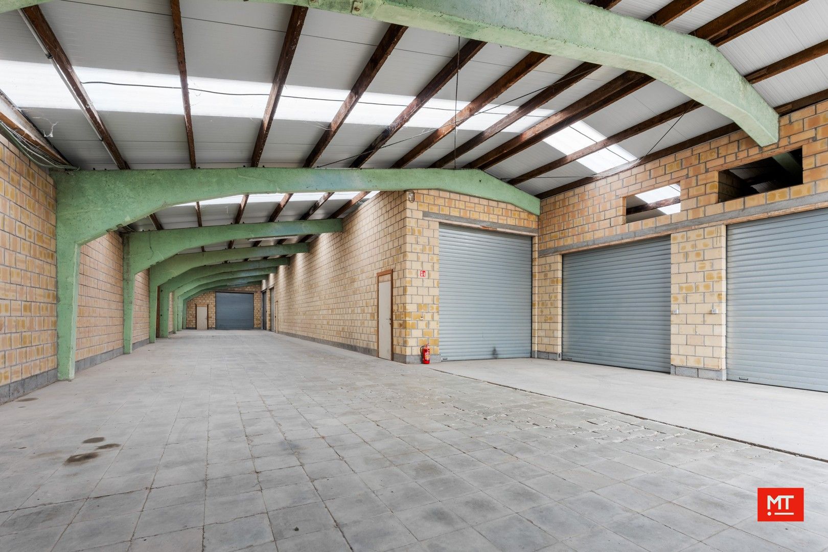 KMO-unit (343 m²) te koop op slechts 7 min van de Noorderring van Ieper foto 3