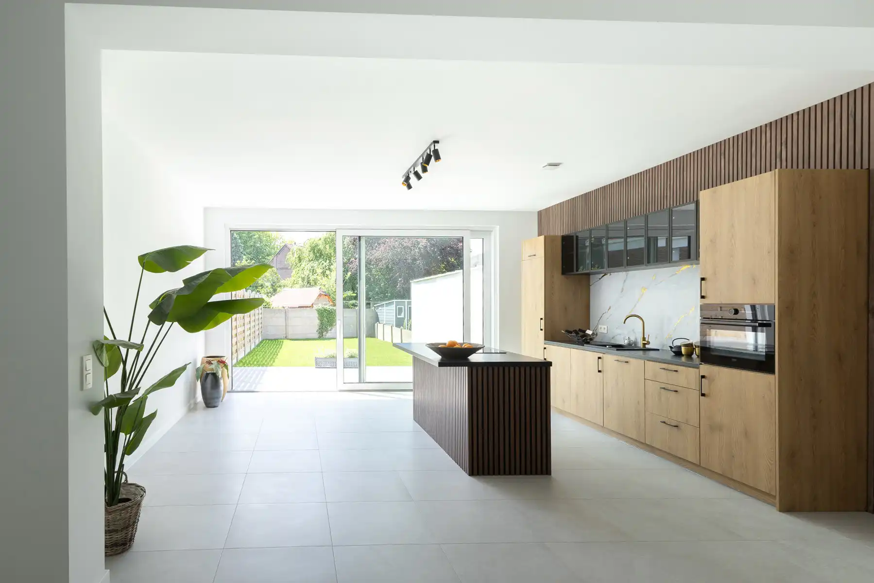 Instapklare woning met tuin in het rustige Leugenberg foto {{pictureIndex}}