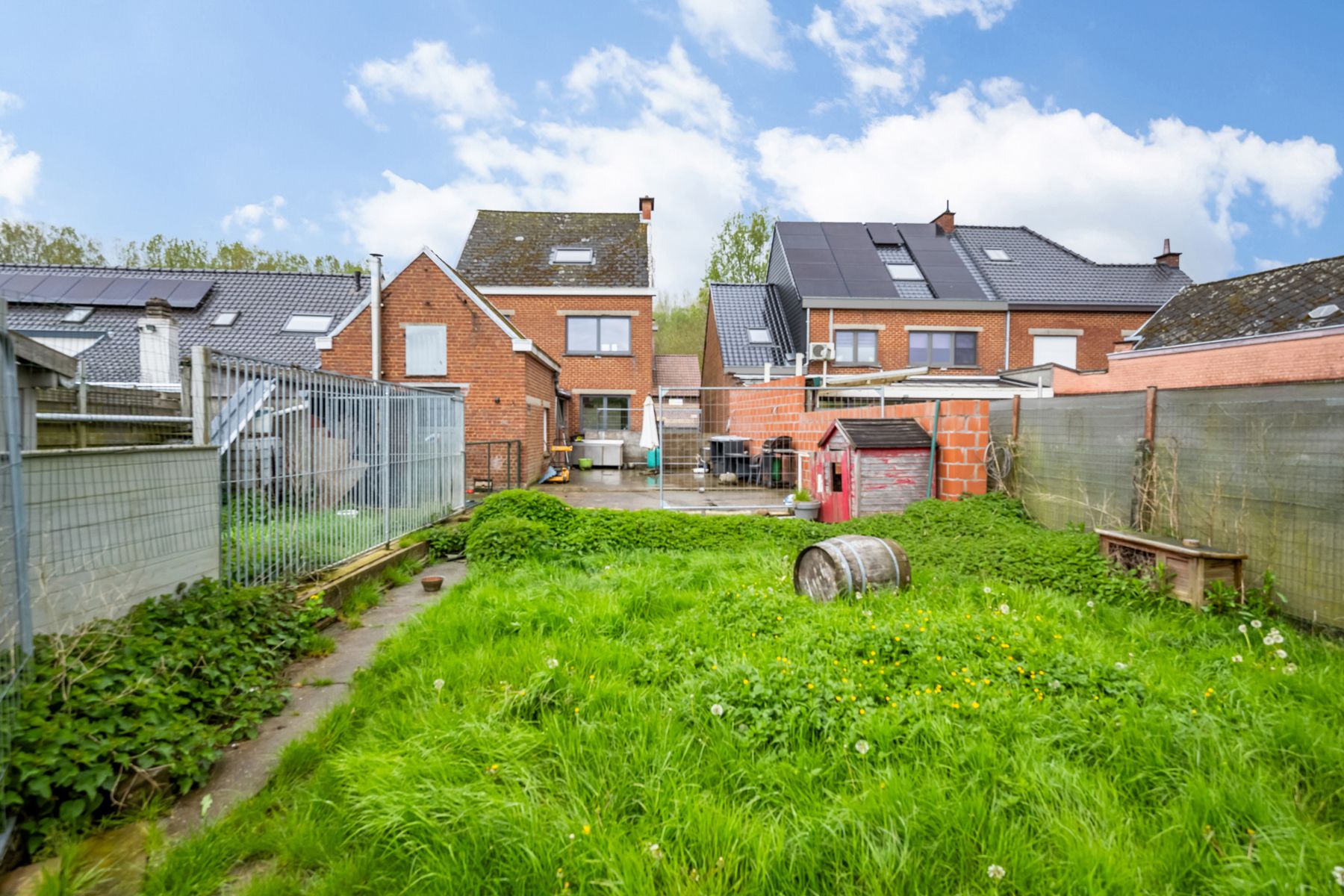 Gezinswoning met grote tuin en landelijk uitzicht! foto 27