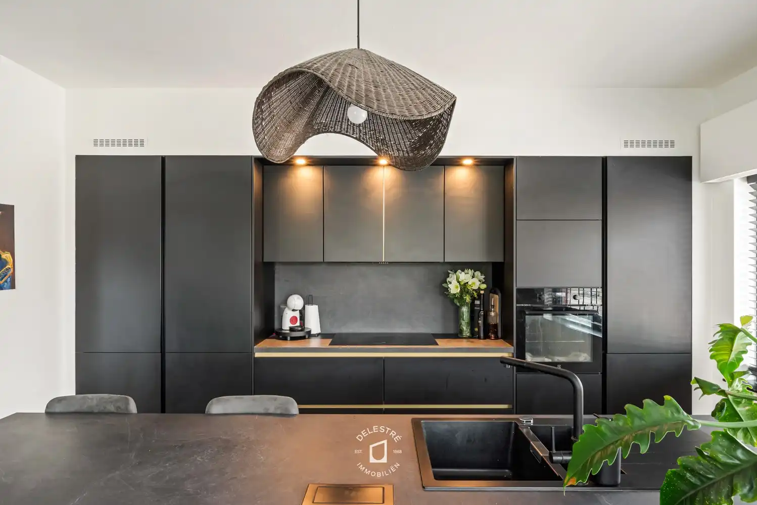 INSTAPKLARE, TRENDY HALFOPEN BEBOUWING MET TUIN EN MODERNE TECHNIEKEN foto 11