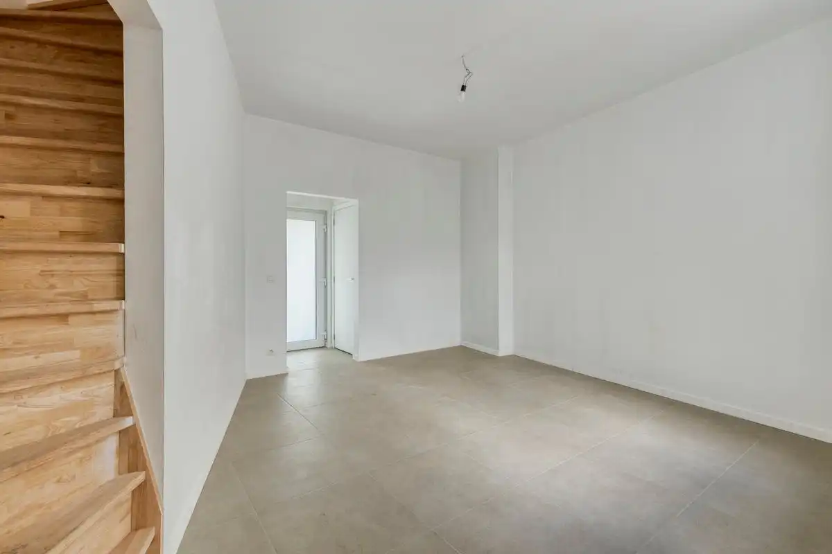 Instapklare totaalrenovatie met 3 slaapkamers in Kortrijk! foto 6
