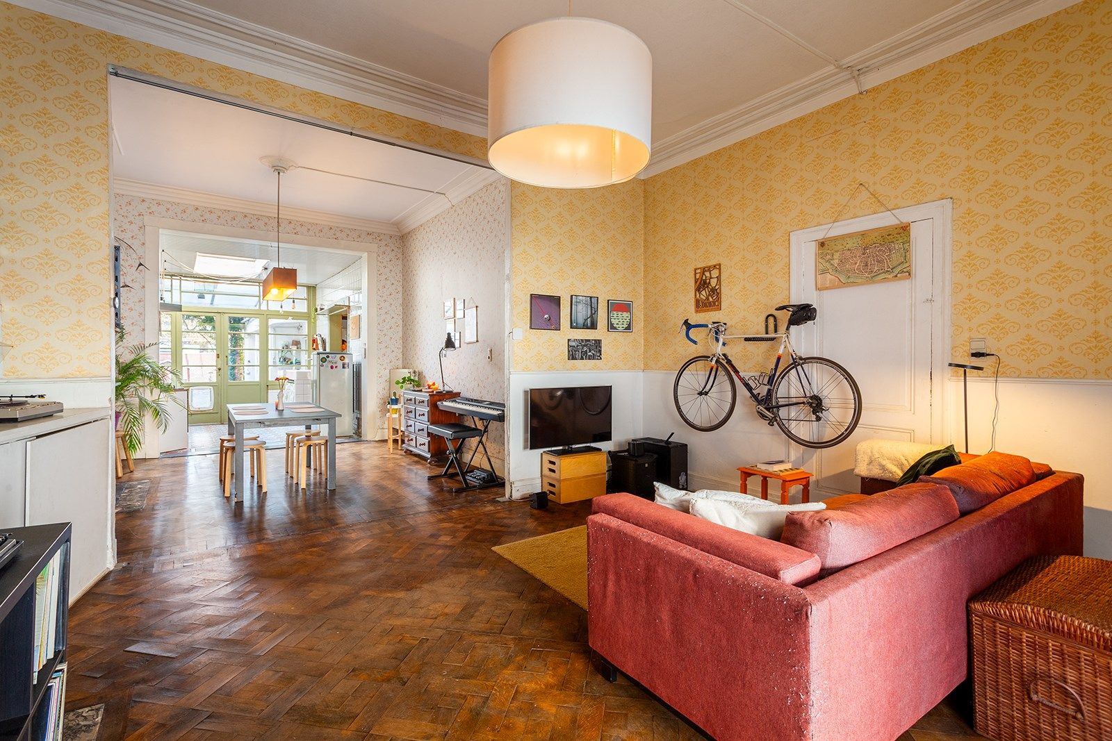 Hoofdfoto van de publicatie: Vintage gelijkvloers appartement met tuin