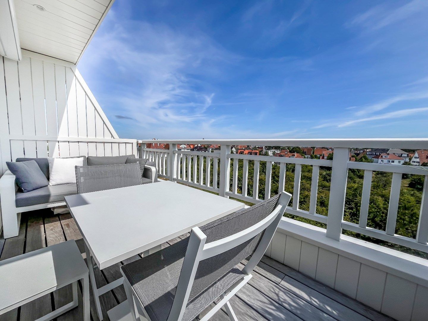 Recent en luxueus afgewerkte hoekpenthouse met adembenemend zicht over het Park58. Inpandige box te koop foto {{pictureIndex}}