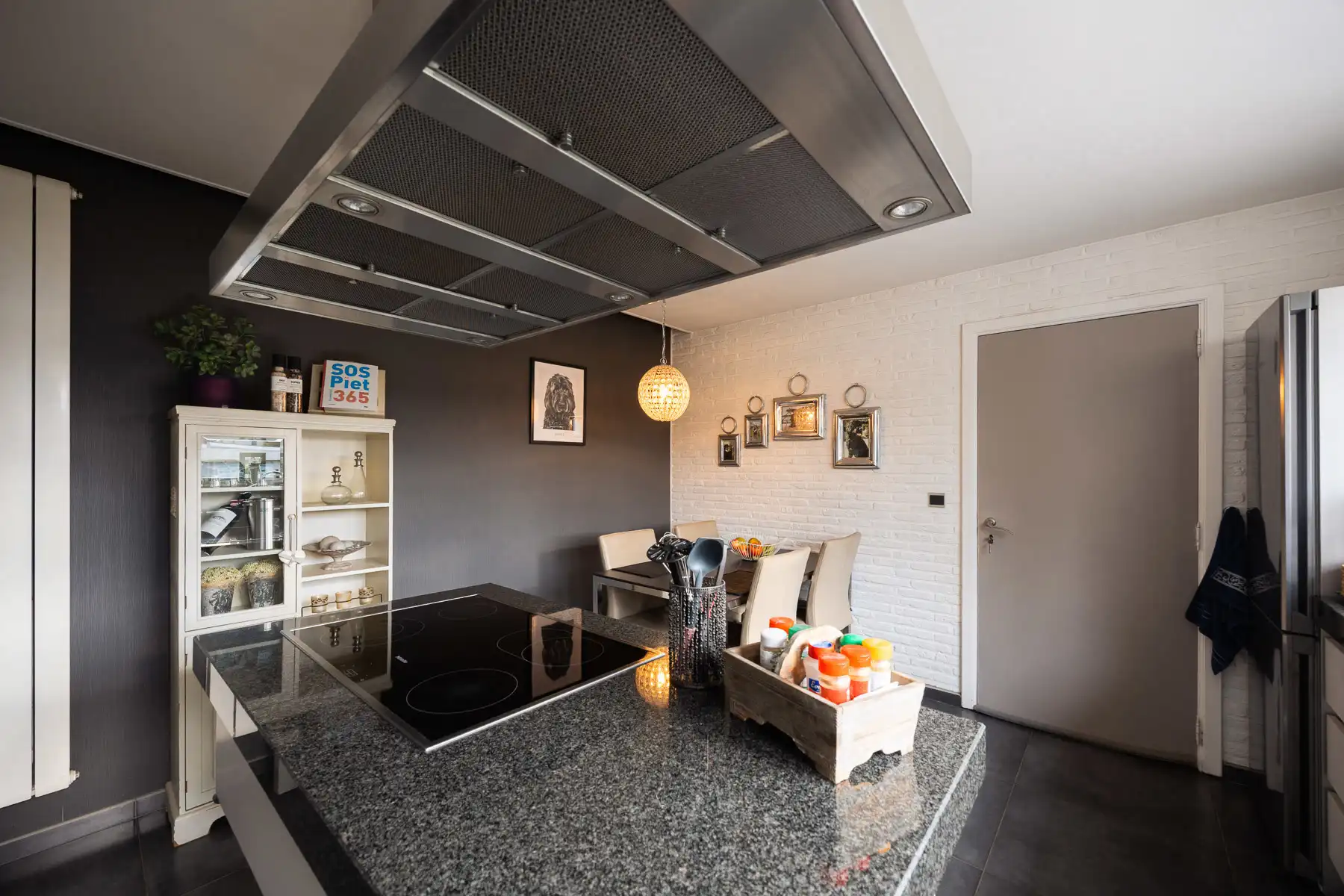 Rustig en groen gelegen statige, instapklare villa foto 17